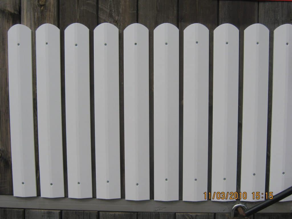 גדר PVC לבנה